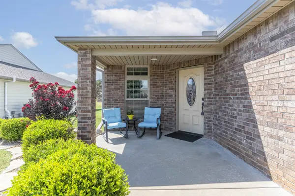 3607 Lakeshore Dr., Winfield, KS 67156