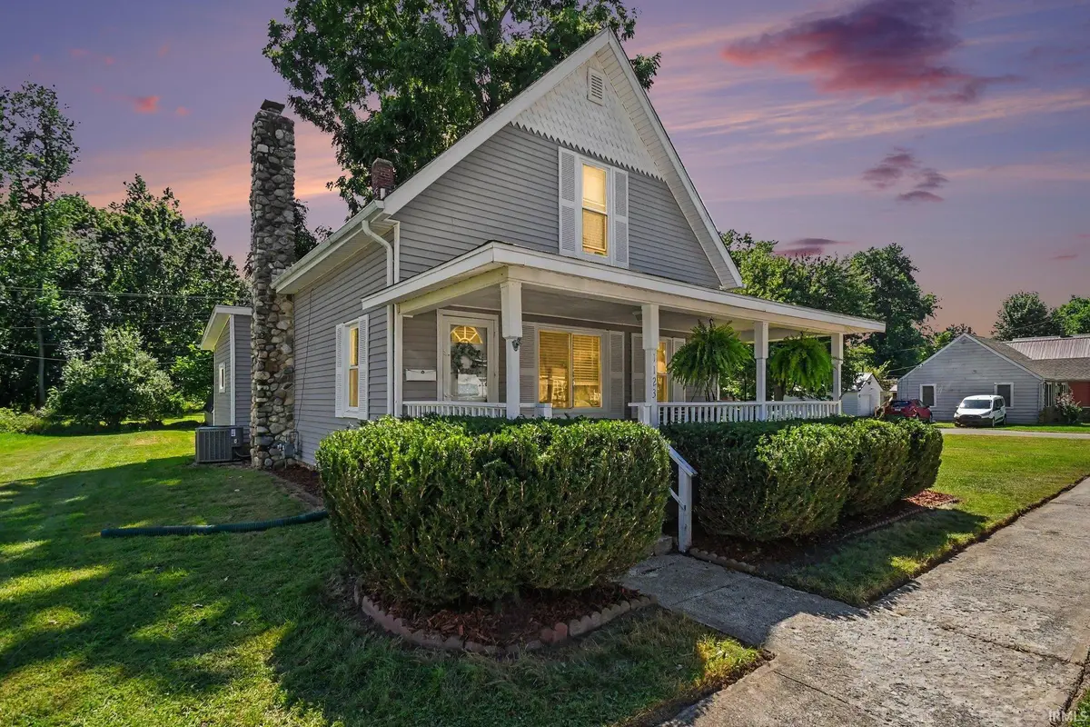 1123 Sycamore ST, Plymouth, IN 46563