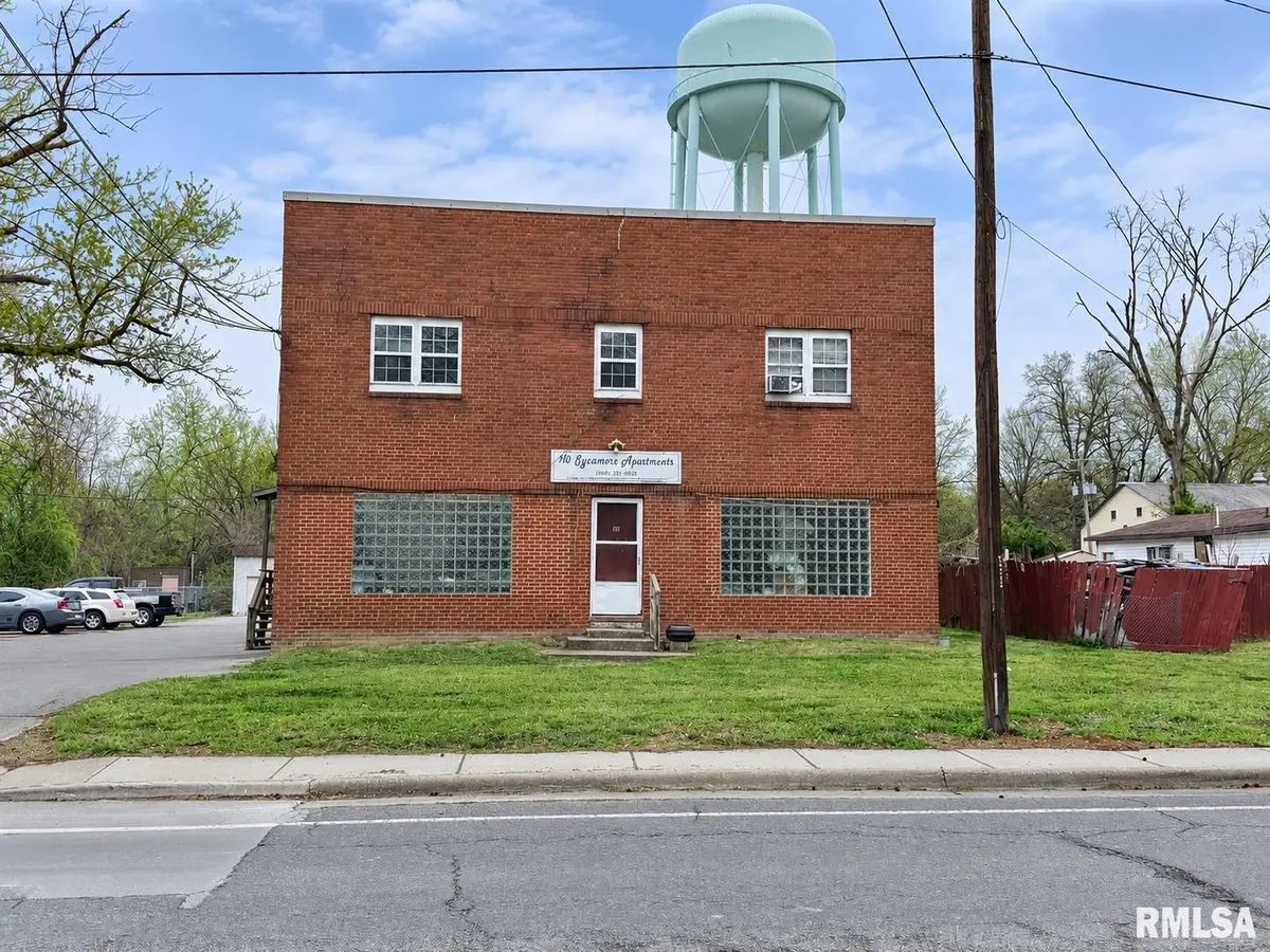 910 W SYCAMORE ST, Carbondale, IL 62901