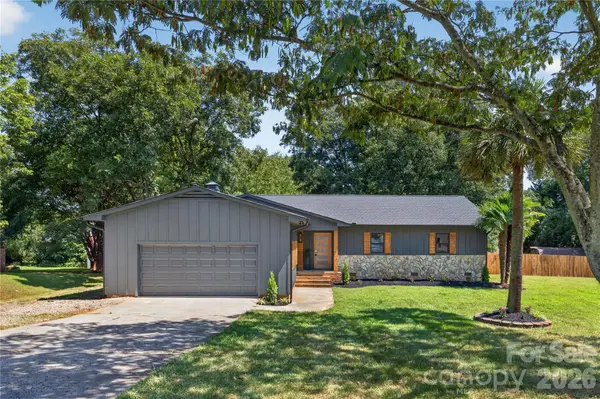 129 Mooreland RD, Mooresville, NC 28117