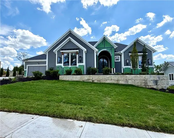 25361 W 107th TER, Olathe, KS 66061