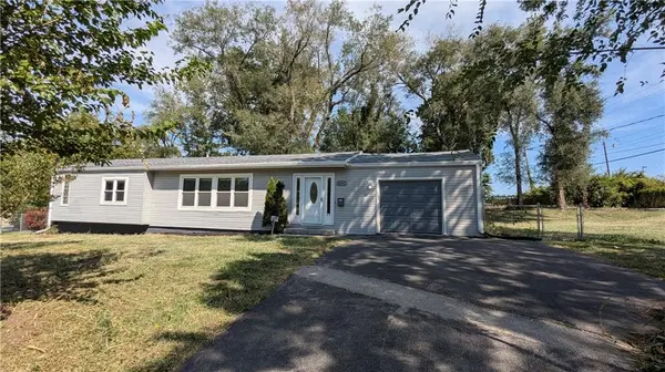 2201 NW Vesper ST, Blue Springs, MO 64015