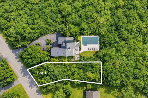875 The Strand, East Marion, NY 11939