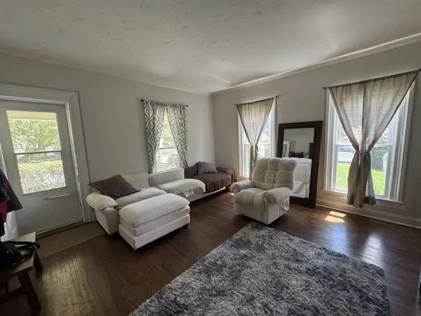 124 9 ST, Cedar Falls, IA 50613