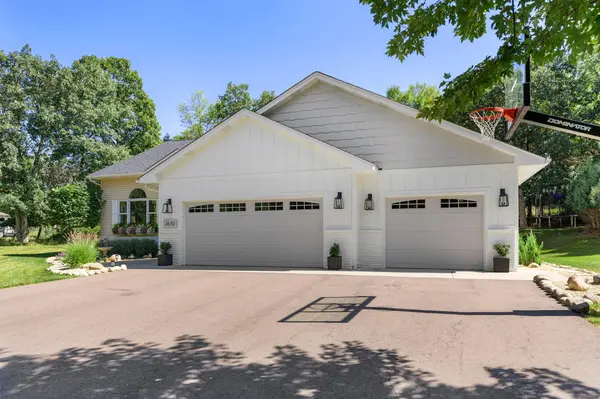 2670 E Rum River DR S, Cambridge, MN 55008
