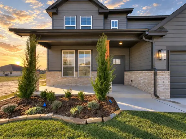 7701 Three Woods LN, Yukon, OK 73099