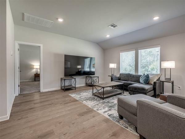 14231 Little Falls LN, Piedmont, OK 73078