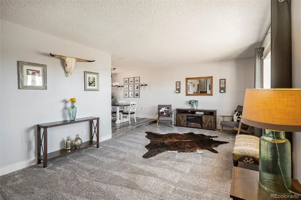 40 S De Gaulle ST, Aurora, CO 80018