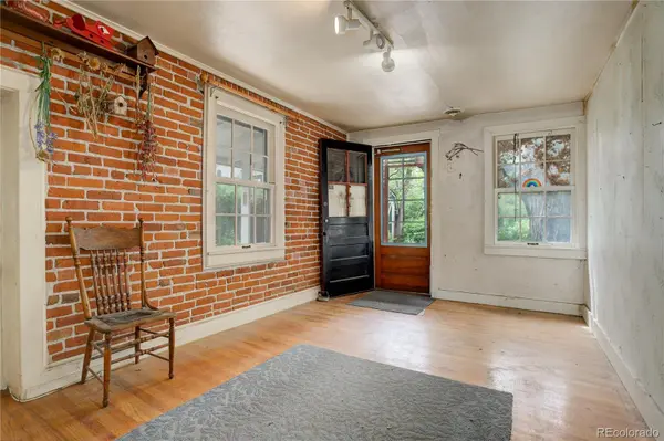 2040 S Pearl ST, Denver, CO 80210