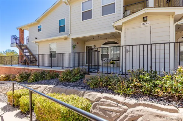 1650 S Deframe ST #B6, Lakewood, CO 80228