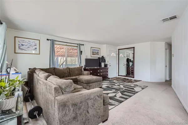 1637 Eisenhower WAY, Aurora, CO 80011
