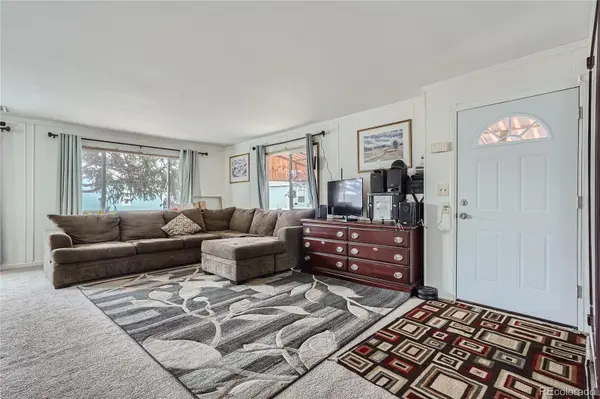 1637 Eisenhower WAY, Aurora, CO 80011