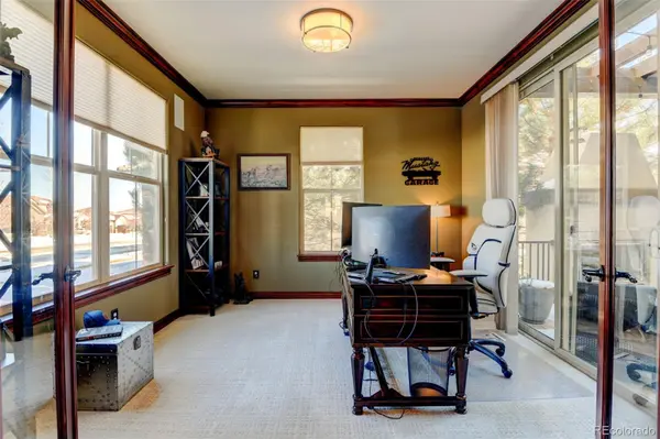 7581 S Blackstone Pkwy, Aurora, CO 80016