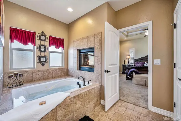 7994 Angel View DR, Frederick, CO 80530