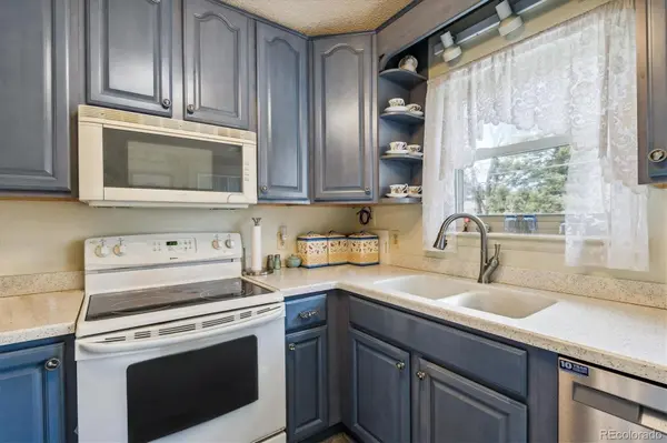 11511 E 1st AVE, Aurora, CO 80010