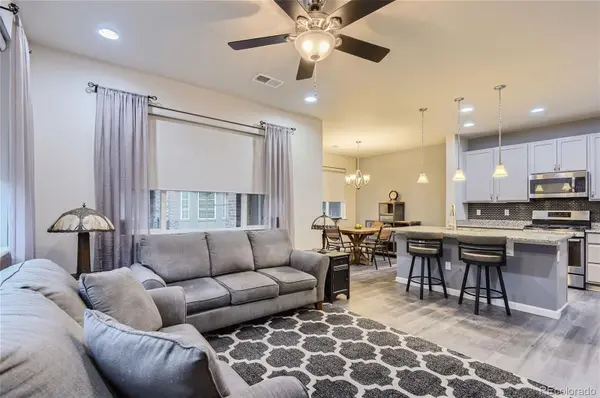 552 E Dry Creek PL, Littleton, CO 80122