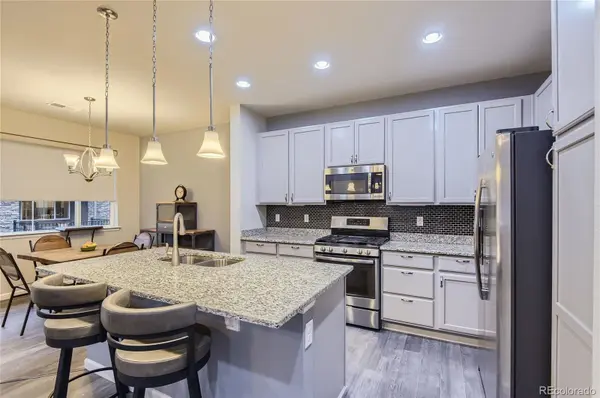 552 E Dry Creek PL, Littleton, CO 80122