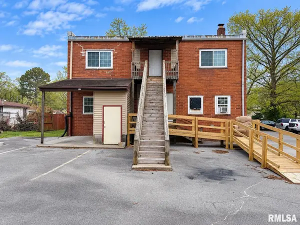 910 W SYCAMORE ST, Carbondale, IL 62901