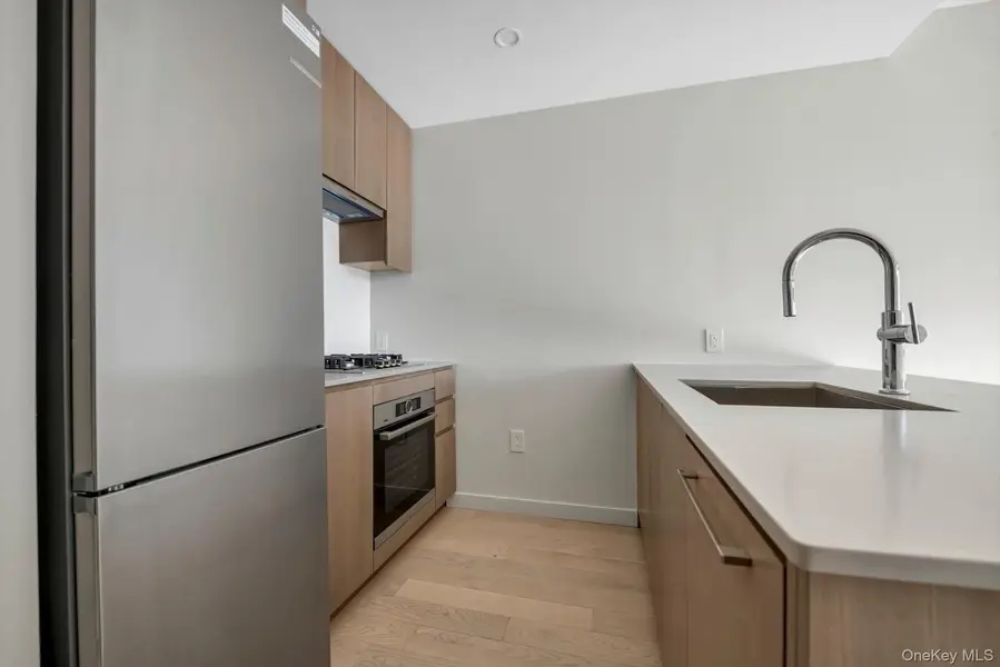 13102A 40th RD #9D, Flushing, NY 11354