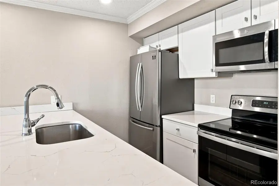 5770 E Warren AVE #104, Denver, CO 80222