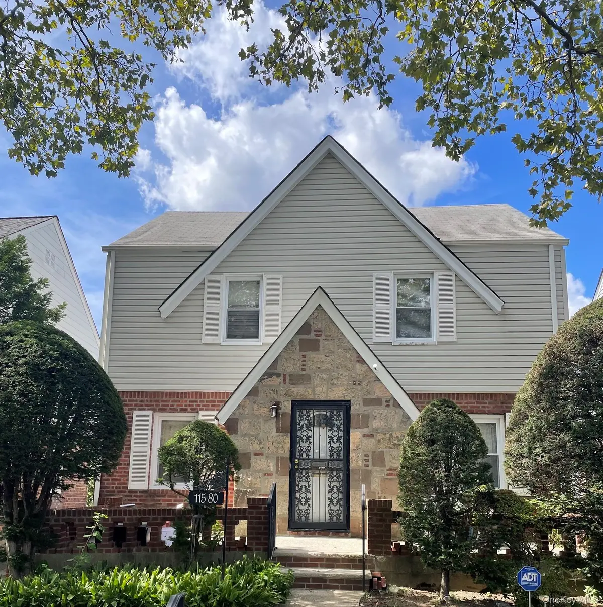 115-80 221st ST, Cambria Heights, NY 11411