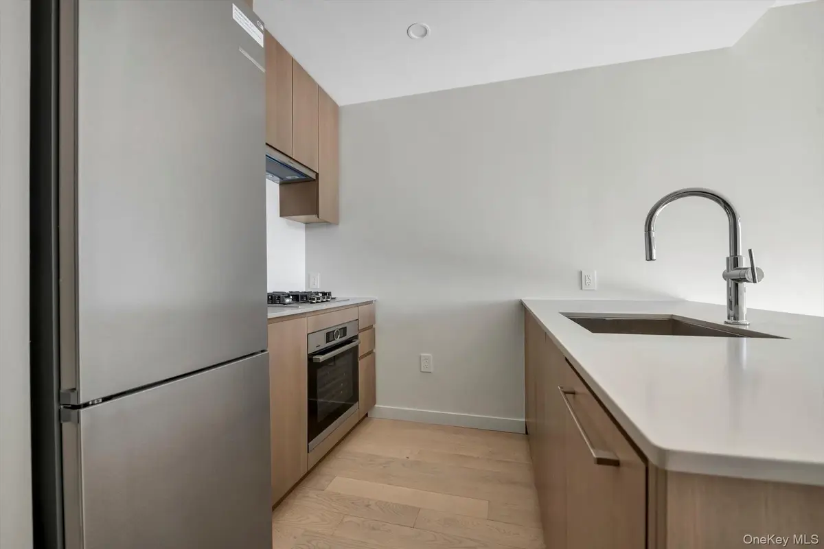 13102A 40th RD #9D, Flushing, NY 11354