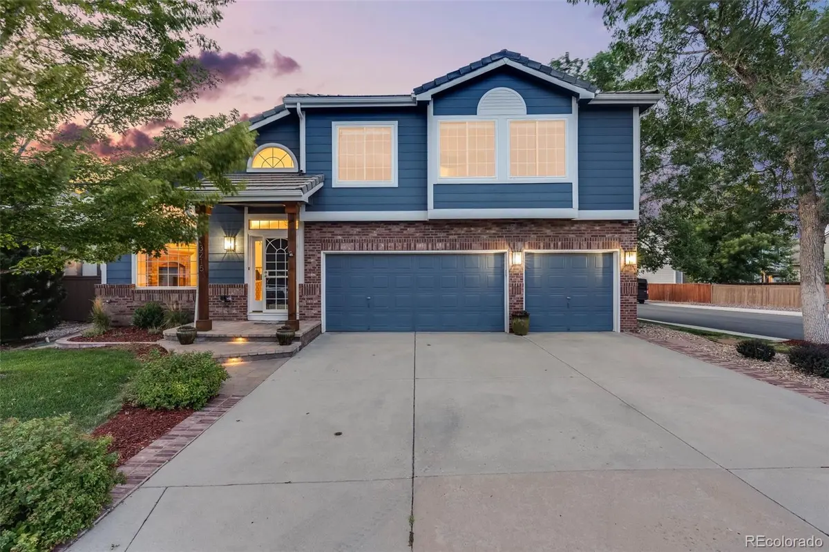 3215 White Oak LN, Highlands Ranch, CO 80129