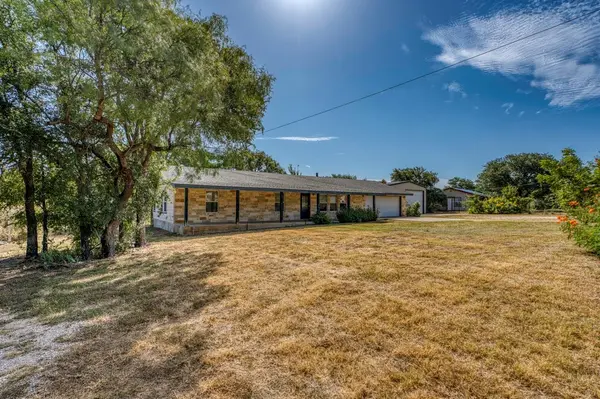 212 Deer DR, Sunrise Beach, TX 78643