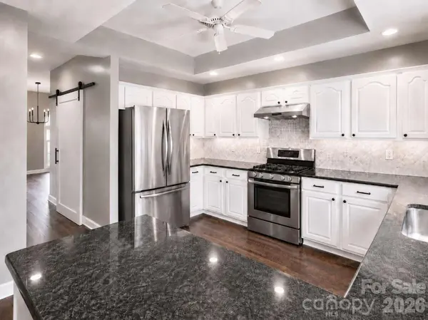12512 Cliffcreek DR, Huntersville, NC 28078