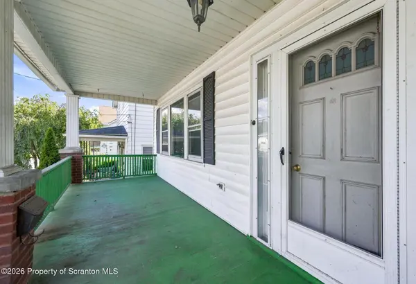 405 Cleveland ST, Olyphant, PA 18447