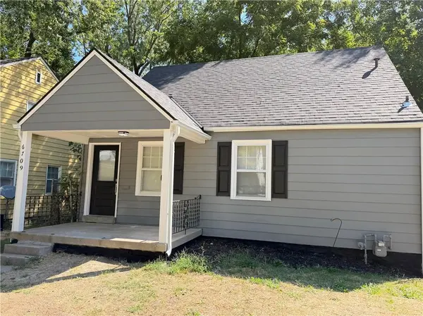 6709 Walrond AVE, Kansas City, MO 64132