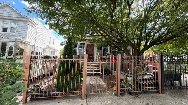 121-36 7th AVE, College Point, NY 11356