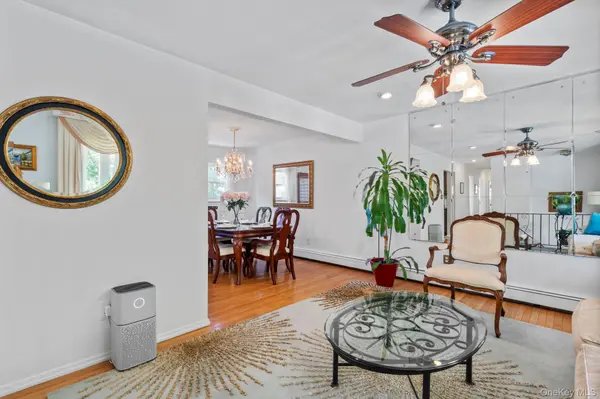 18 Brooklyn AVE, Roosevelt, NY 11575