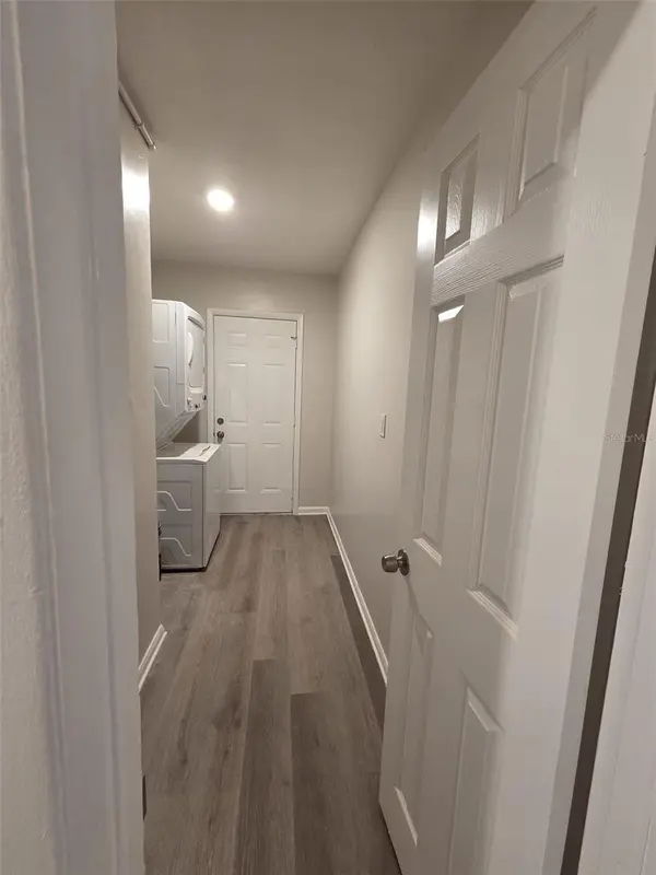 327 BARBARA CIR, Belleair, FL 33756