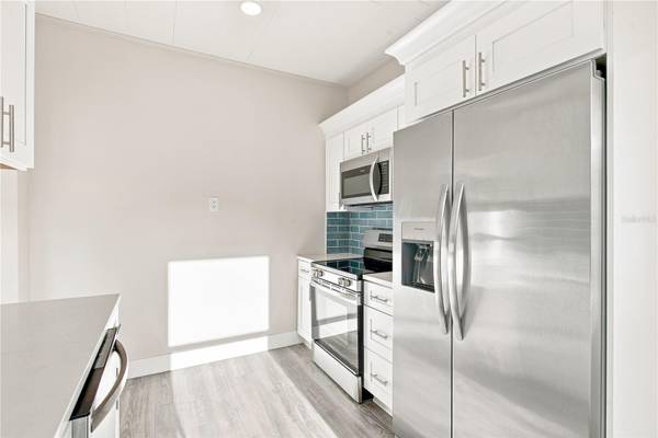 112 E MARTIN LUTHER KING JR DR, Tarpon Springs, FL, 34689 photo 20