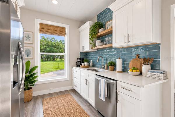 112 E MARTIN LUTHER KING JR DR, Tarpon Springs, FL, 34689 photo 17