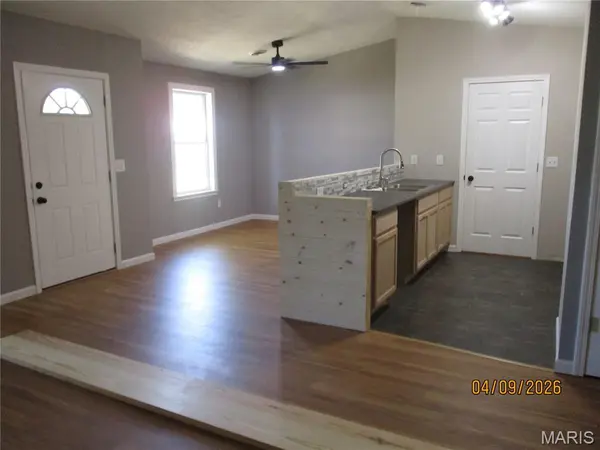 704 Shenandoah AVE, Cuba, MO 65453