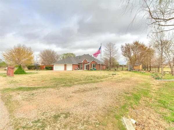 4949 Penn Place PL, Edmond, OK 73025