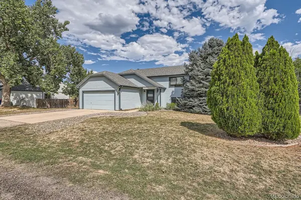 8684 S Yukon ST, Littleton, CO 80128