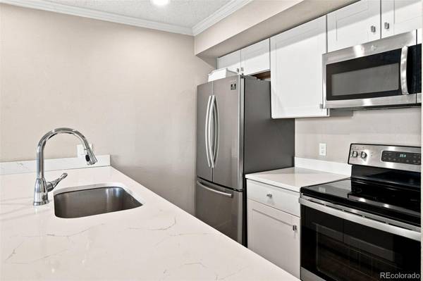 5770 E Warren AVE #104, Denver, CO 80222