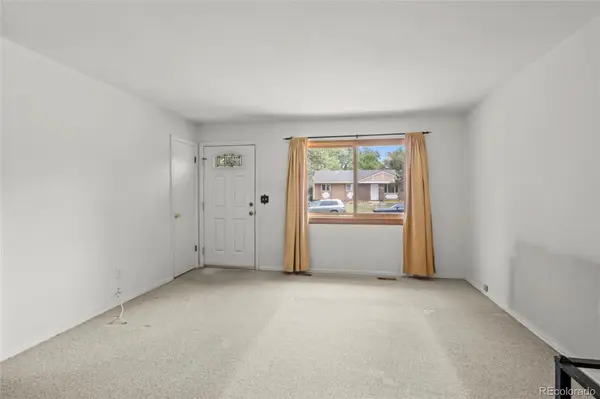 909 S Nile WAY, Aurora, CO 80012