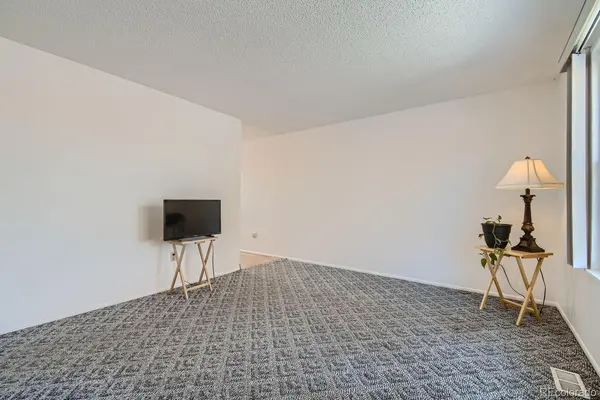 16186 E Bates DR, Aurora, CO 80013