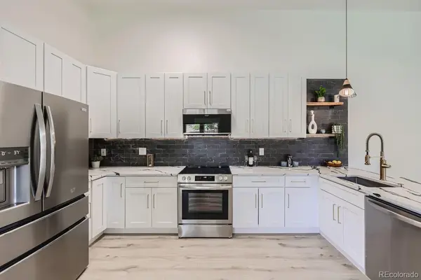 921 Oakwood DR, Castle Rock, CO 80104