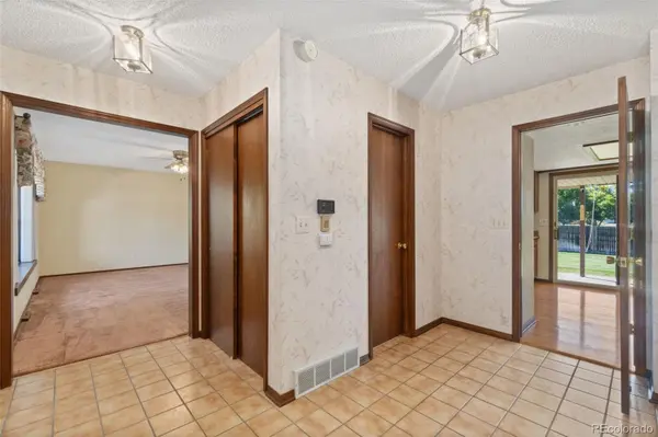 2101 S Lansing CT, Aurora, CO 80014