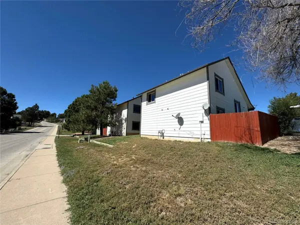 275 Settlement LN #E4, Elizabeth, CO 80107
