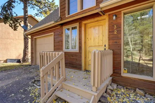 32 Leisure LN, Woodland Park, CO 80863