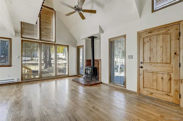 32 Leisure LN, Woodland Park, CO 80863