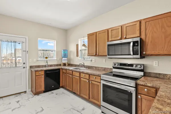 55477 E 29th PL, Strasburg, CO 80136