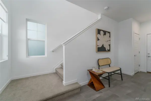 9025 Southurst ST, Highlands Ranch, CO 80129