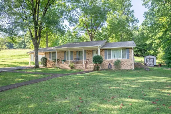 76 Shoally Branch Rd, Leoma, TN 38468